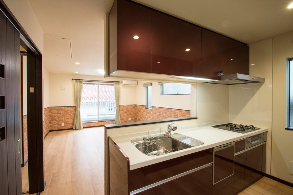 リラックス空間を広く活かした店舗兼住宅